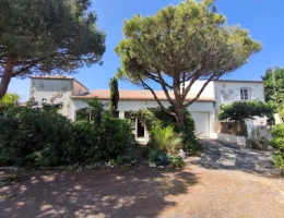 Vignette - Prestigious - AV Propriété 21 pièces de 794m² sur terrain 3.331m² dont 407m² habitable, 200mt de l'Océan, ST PIERRE D'OLERON (17)