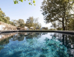 Vignette - Prestige - Propriete à vendre : Exceptionnel ensemble de Bories au cœur du Luberon, à Gordes (84) 3 suites, piscine