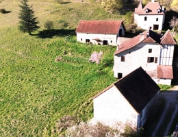 Vignette - Prestige - Vallée du Célé, domaine sur 92 hectares dont 77 ha clos