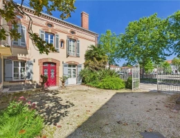 Vignette - Prestige - Propriété de caractère, 3 bâtisses, idéal activité touristique