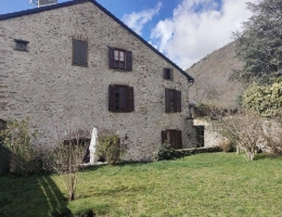 Vignette - Prestige - Grande maison de village du 18 ° avec jardin