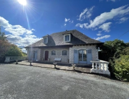 Vignette - Rural - Unique Property with 8 Hectares of Land, Pond, and Stunning Views