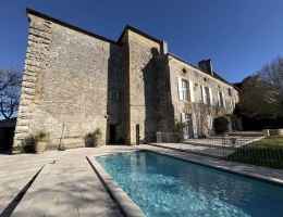 Vignette - Prestige - Magnifique Château Restauré à Sainte-Orse (Dordogne)
