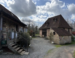 Vignette - Tourist - Charming stone property with guest house, swimming pool and nearly 1 hectare of land