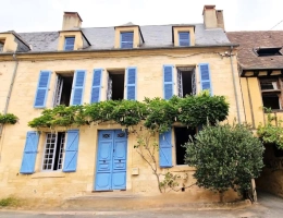 Vignette - Rurale - Au coeur du village historique de Montignac-Lascaux,m aison en pierres du 17e siecle