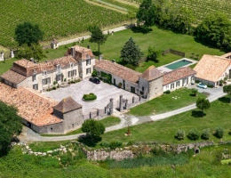 Vignette - Prestigious - Château XVIII - Élégance et patrimoine au coeur d'un domaine viticole de 18 hectares