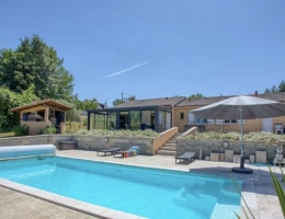 Vignette - Rurale - Maison avec piscine, entre ville et campagne, cadre privilégié en Dordogne