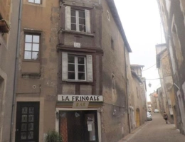 Vignette - Touristique - Confolens - bar/restaurant - apartments/chambres d'hotes ou maison en centre ville