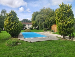 Vignette - Équestre - Asnieres sur Blour -  Belle 12 piece maison charmante avec piscine et 4 hectares