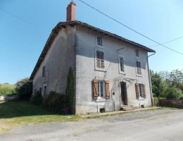Vignette - Équestre - Belle maison individuelle en pierre de 4 chambres à rénover avec jardin, grange et terrain attenant de 1 hectare