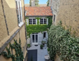 Vignette - Touristique - Immeuble de Rapport au Coeur de Lectoure - Idéal Gîte ou Locatif