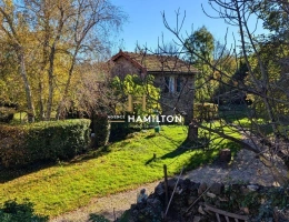Vignette - Tourist - CHARMING PROPERTY WITH BARN AND GUEST COTTAGE - NEAR LAGUEPIE