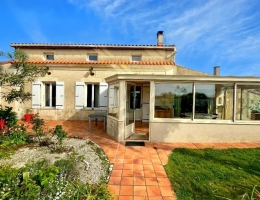Vignette - Rurale - Maison de charme avec piscine - Triangle d'Or Rochefort / Saintes / Royan
