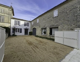 Vignette - Rural - 4 bedroom renovated property with large outbuilding