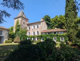 Vignette - Tourist - 17th-century manor house on 14,500 sqm of land