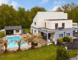 Vignette - Prestige - Propriété contemporaine d'exception - environnement privilégié sur les hauteurs de Brive