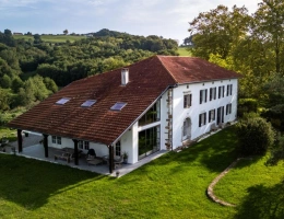 Vignette - Prestigious - Exceptional property in Bardos, in absolute tranquility
