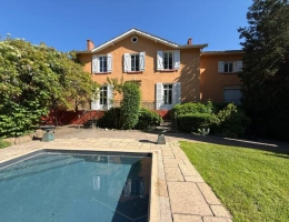 Vignette - Prestigious - Characterful 18th-century residence – 435 m² – 5,000 m² wooded grounds – Swimming pool – Absolutely