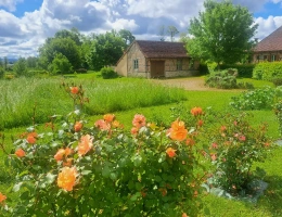 Vignette - Prestige - Ferme du XIXe en Bresse et batiments agricoles : alliance du charme et confort moderne