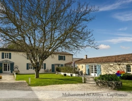 Vignette - Touristique - Magnifique propriété familiale avec gîte, studio et piscine à quelques minutes de La Rochelle (17)