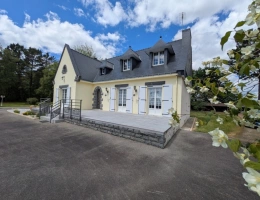 Vignette - Rurale - PRIZIAC PROPRIÉTÉ COMPOSÉE D'UNE MAISON DE TYPE NÉO BRETONNE DE 8 PIECES EN TRES BON ETAT GENERAL GRANDE DÉPENDANCES PARCELLE DE 1 HECTARE 47 ARES