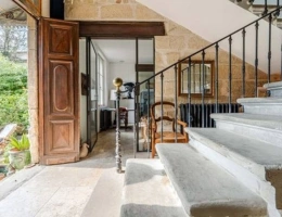 Vignette - Prestige - UZES(30): élégante MAISON BOURGEOISE, au cœur de UZES, au calme, jardin, piscine, intimité préservée