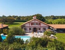 Vignette - Prestige - Soustons, authentique maison landaise du XVIIIe, 265 m², dépendances, piscine, parc paysagé 6 800 m², à 2 minutes du centre et du lac