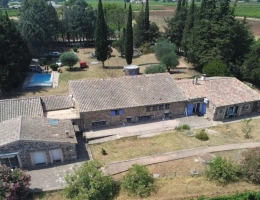Vignette - Viticole - Domaine viticole en Provence avec 3 habitations  18 ha fort potentiel