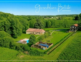 Vignette - Touristique - Superbe propriété composée d'une Maison Principale et de 3 Gîtes - Terrain 1,9 Ha avec Piscine