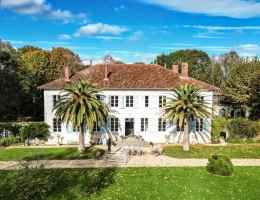 Vignette - Rurale - Maison de Maître d'exception - Vue Pyrénées - Domaine de plus de 3 hectares