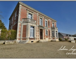 Vignette - Prestige - Corps de ferme avec Maison bourgeoise à vendre - Au nord de Soissons (02 Aisne) (14km) – maison de 335 m² hb-6 chambres - Dépendances - Garages – Hangars- Idéal entrepreneur-Artisan - Terrain 1.18ha