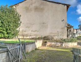 Vignette - Rurale - GENAY (69) - Grange de 140 m² - 4 pièces - 434 m² de terrain - Fort potentiel