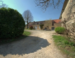Vignette - Tourist - SAINT GENIES (24), vente propriété 272 m2 sur 4 ha, gîtes en activité.