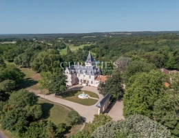 Vignette - Équestre - Magnifique château avec installations équestres de très haut niveau