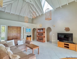 Vignette - Prestige - SAINT-FRANÇOIS – VILLA D’EXCEPTION AVEC GRANDE PISCINE, À 5 MINUTES DES PLAGES