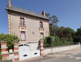 Vignette - Rurale - Maison de caractère – 5 à 7 chambres – 5000 m² avec piscine – à 5 min des commerces