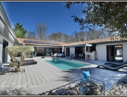 Vignette - Prestige - VILLA D'ARCHITECTE DE PLAIN-PIED de 182 m² à vendre 5 pièces SOUSTONS (40) à 500 m du lac