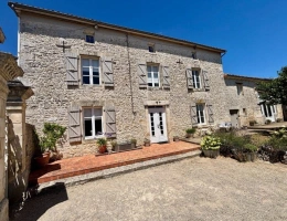Vignette - Touristique - Maison exceptionnelle, maison d'amis, piscine - 1,4 hectares