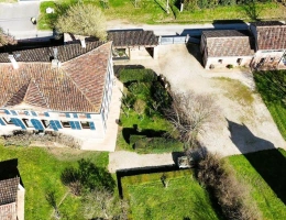 Vignette - Prestige - MAISON DE MAÎTRE  AVEC PISCINE ET MAISON ANNEXE
