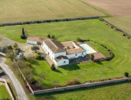 Vignette - Prestigious - Architect-designed house, swimming pool and unobstructed view