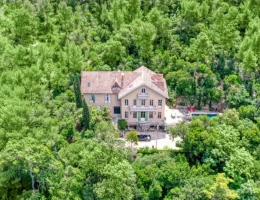 Vignette - Prestige - Marseille 9éme, Parc National des Calanques, Maison de Maître de 500 m² avec son parc de 2 Hectares , 11 studios