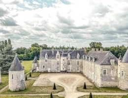 Vignette - Prestige - Rare, château du XV -ème- Un Havre de paix…