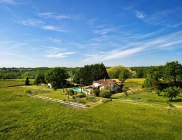 Vignette - Tourist - Charming property: main house, two gîtes and equestrian facilities