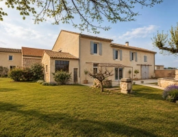 Vignette - Tourist - Stone farmhouse with 240 sqm reception room - Holiday cottages - Weddings - Between Uzès and Orange