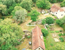 Vignette - Équestre - Corps de ferme en situation isolée sur le Causse