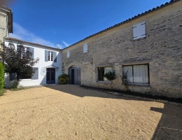 Vignette - Rural - 4 bedroom renovated property with large outbuilding