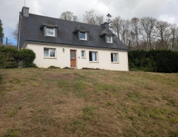 Vignette - Rurale - Kernascleden propriété composée d'une maison à usage d'habitation de 6 pièces 178 m² envion un hangar de 161m² envion, une ancienne lapinière de 700m² envion le tout sur une parcelle de 3.2 Hectares