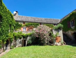 Vignette - Rurale - Corps de ferme en U à rénover - 500 m² et 2,4 ha - Proche de Najac, limite Tarn et Aveyron