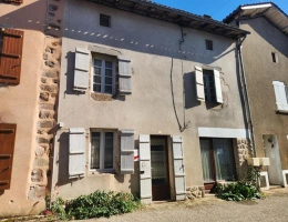 Vignette - Rurale - Lesterps - Maison avec tris chambres, grange avec jardin, terrain separe