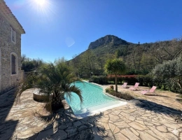Vignette - Prestige - Magnifique Moulin du XVIIIe 1,6 Hectare de Sérénité avec Cours d'Eau